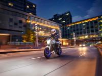 Preview: Philips H7 12V 55W PX26d WhiteVision Ultra Moto Motorrad Blister - 12972WVUBW