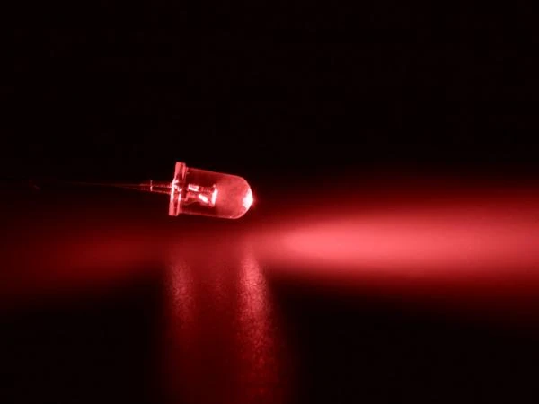 10 superhelle Rote Leds 5mm 5000mcd inklusive Widerstände