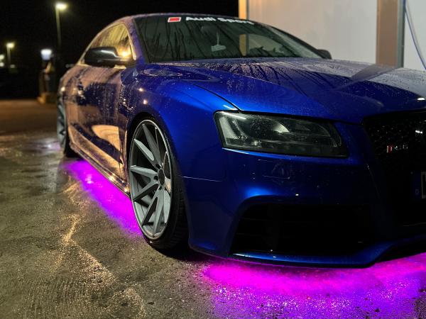 LETRONIX Rainbow RGB RGBIC LED Unterbodenbeleuchtung 2.0 (2x 90cm+180cm+90cm)