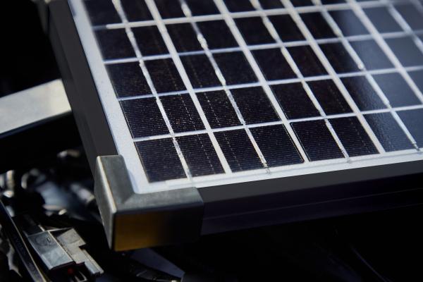 OSRAM BATTERYcharge SOLAR 5W Solarbatterieladegerät Batterieerhaltung 12V - OSP5000