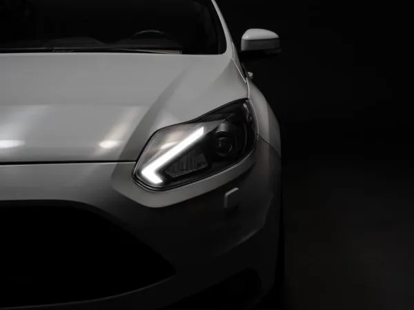 OSRAM LEDriving® XENARC® für Ford Focus 3 Bi-XENON Scheinwerfer LED Tagfahrlicht