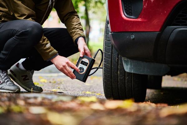 OSRAM TYREinflate 4000 Akku Reifenpumpe Luftkompressor Reifenfüller - OTI4000