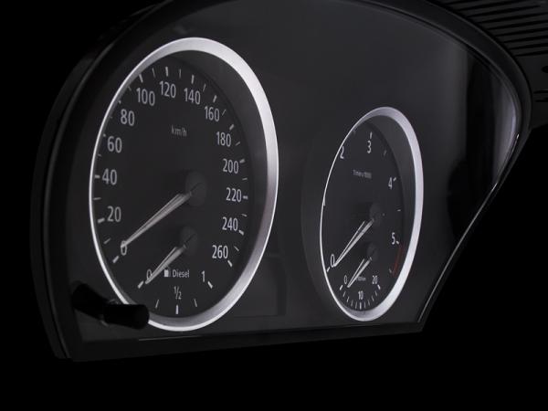 Sport-Look Tachoringe Silber Matt passend für BMW 5er E60 E61 Clipsen