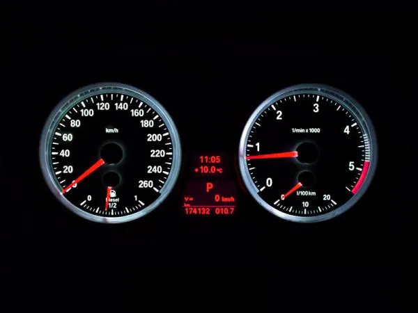 Tacho Umbau Rote Zeiger + Tachobeleuchtung für BMW E90 E91 E92 E93 X1 E84 M3