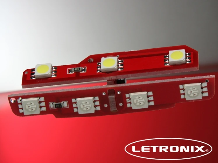2x 7 SMD 5050 3Chip LED Ausstiegs - und Umfeldbeleuchtung BiColor