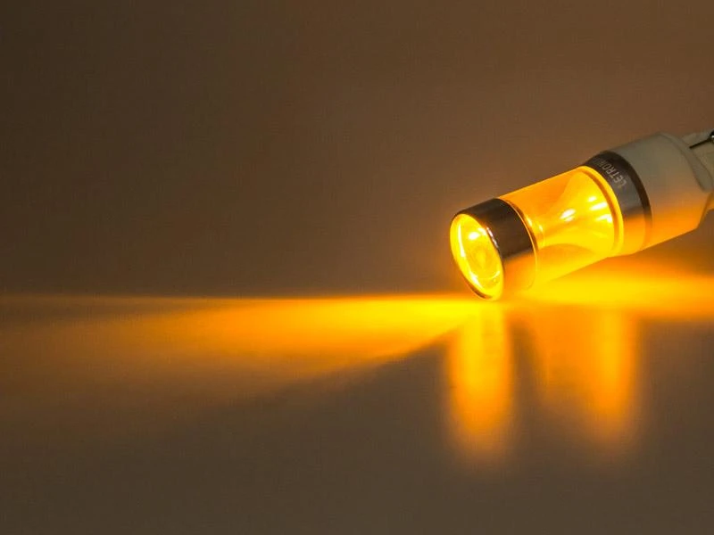 30 Watt LED Leuchtmittel PSY24W PG20/4 mit XBD LEDs Gelb/Orange