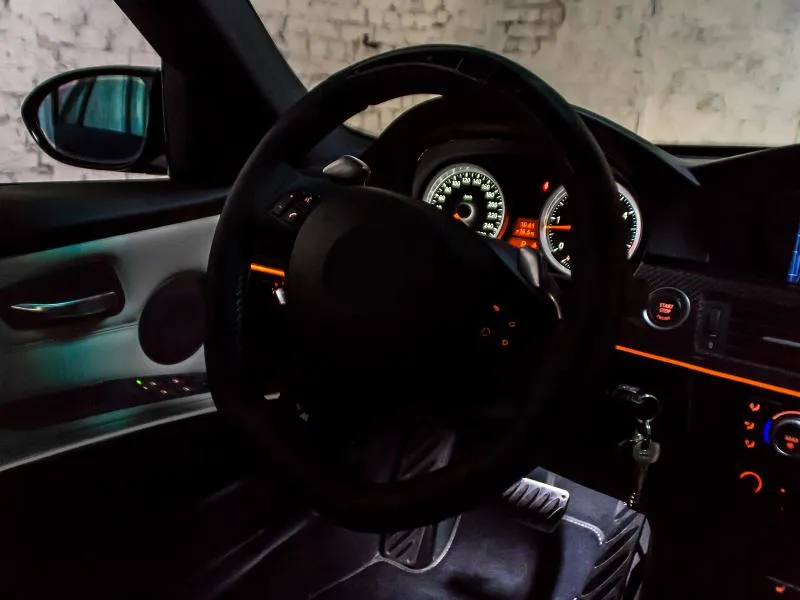 LETRONIX LED Ambientebeleuchtung für Armaturenbrett Orange für BMW