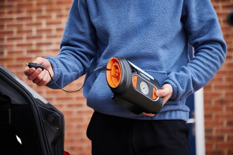 OSRAM TYREinflate 2110 Akku Reifenpumpe Luftkompressor Reifenfüller - OTI2110